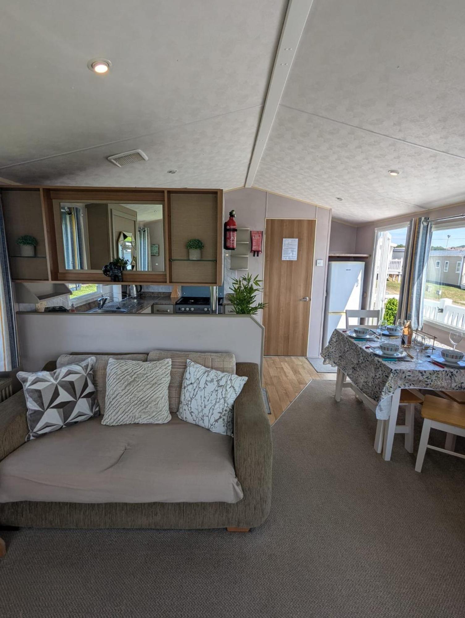 Lovely Family Dog Friendly Caravan On Littlesea Holiday Park Weymouth Haven Wyke Regis Екстериор снимка